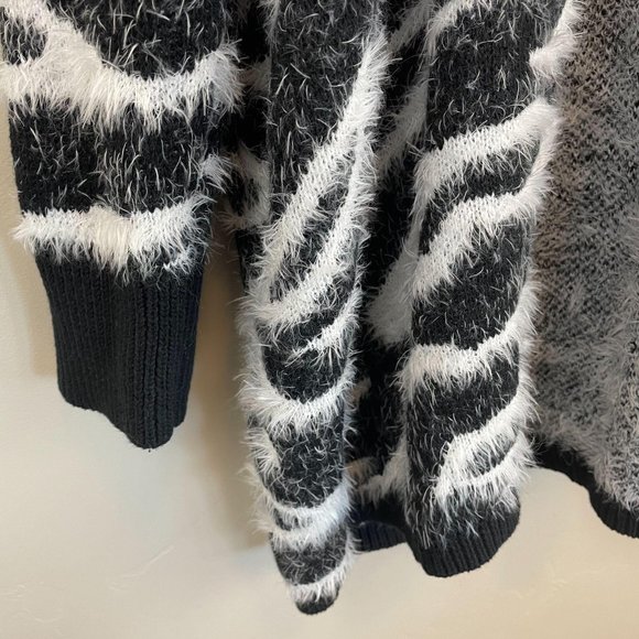 Susina | zebra print eyelash open cardigan | 1X - Picture 9 of 14